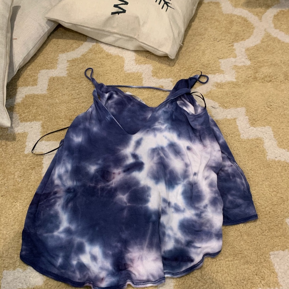V neck flowy tank top
